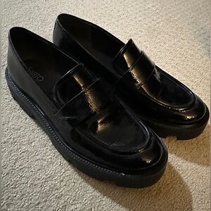 Sarto lug sole loafer black patent size 9.5